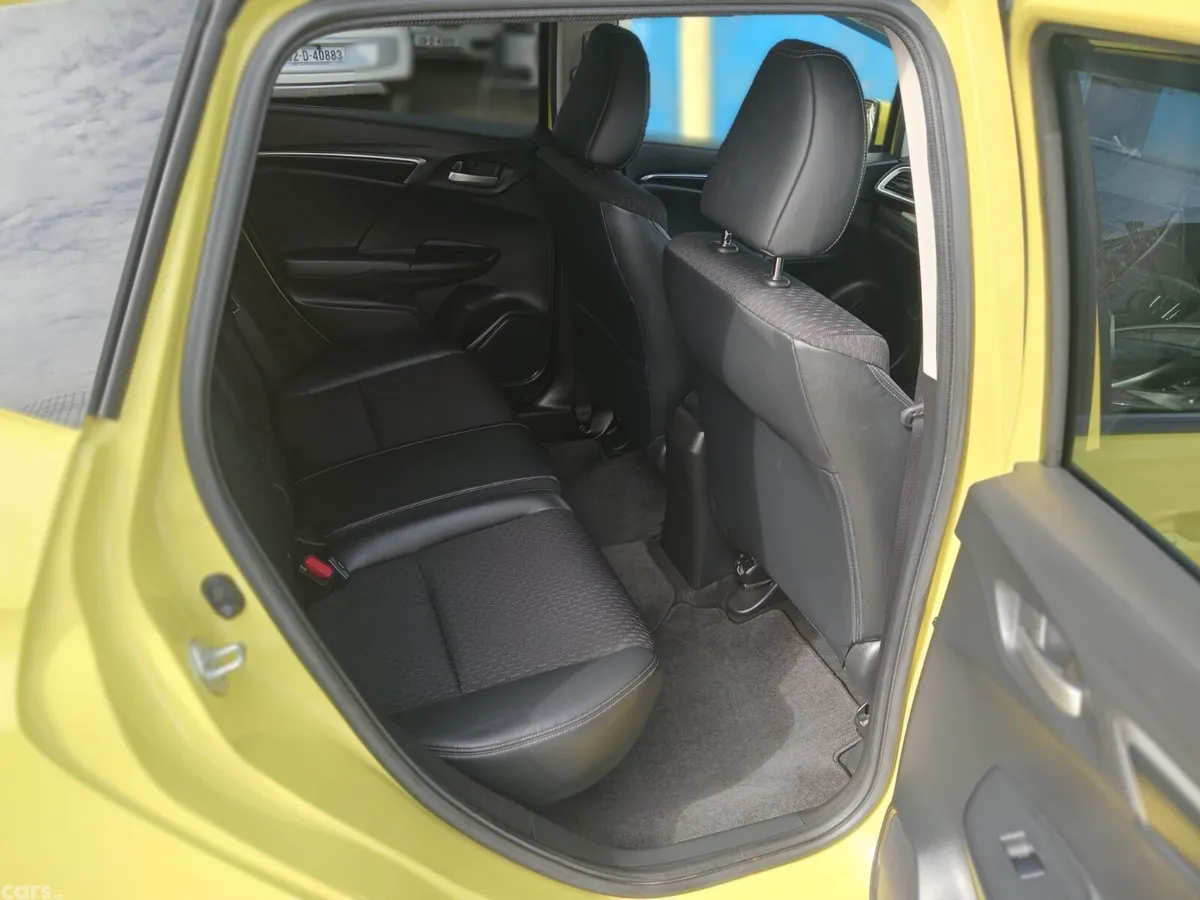 Honda Fit Hatchback, Petrol Hybrid, 2014, Yellow