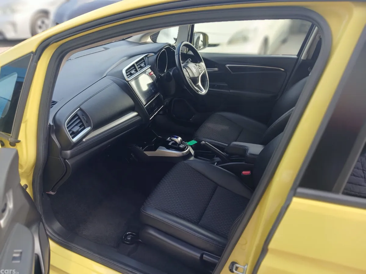 Honda Fit Hatchback, Petrol Hybrid, 2014, Yellow