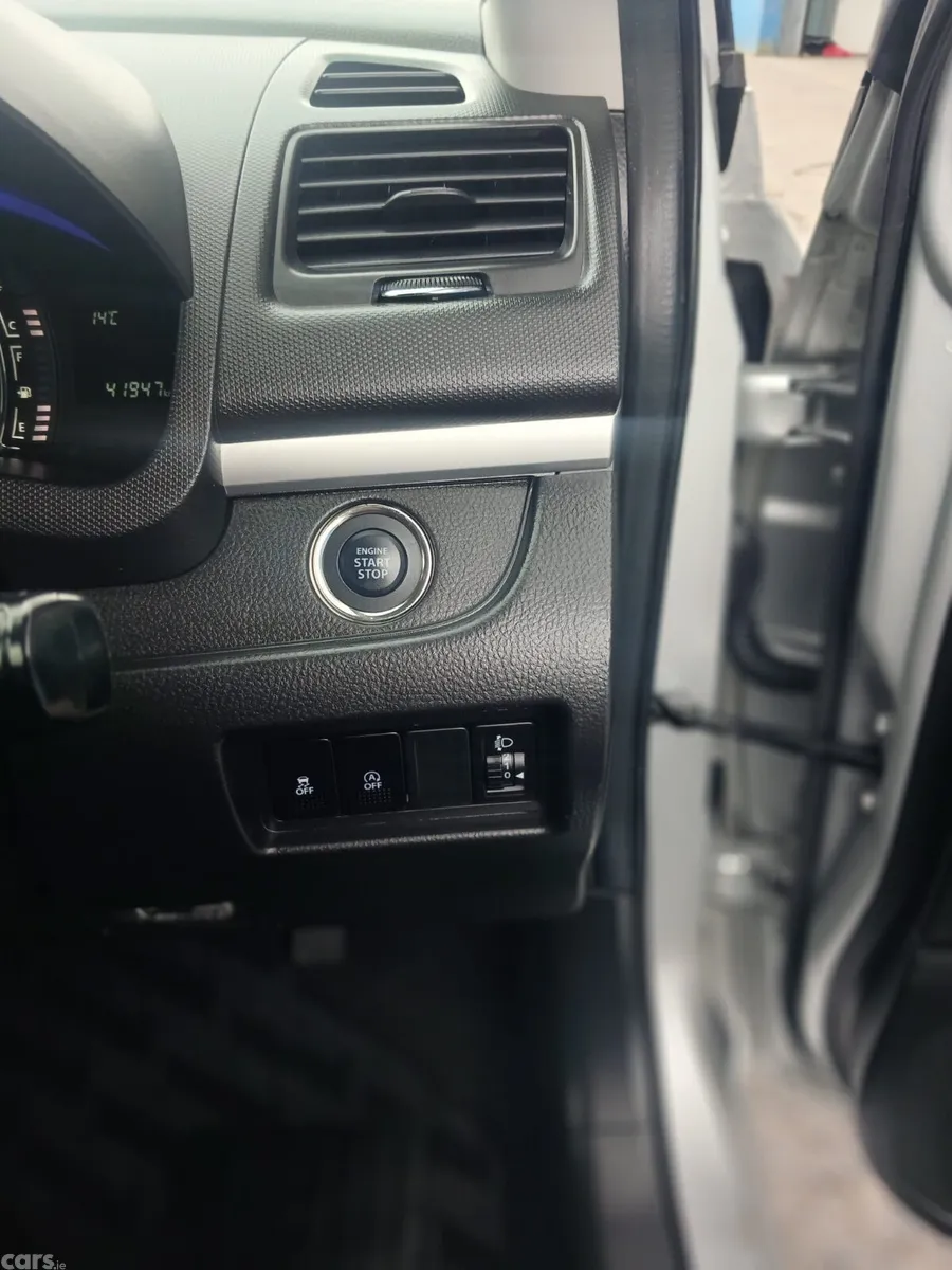 Suzuki Swift Hatchback, Petrol, 2013, Silver