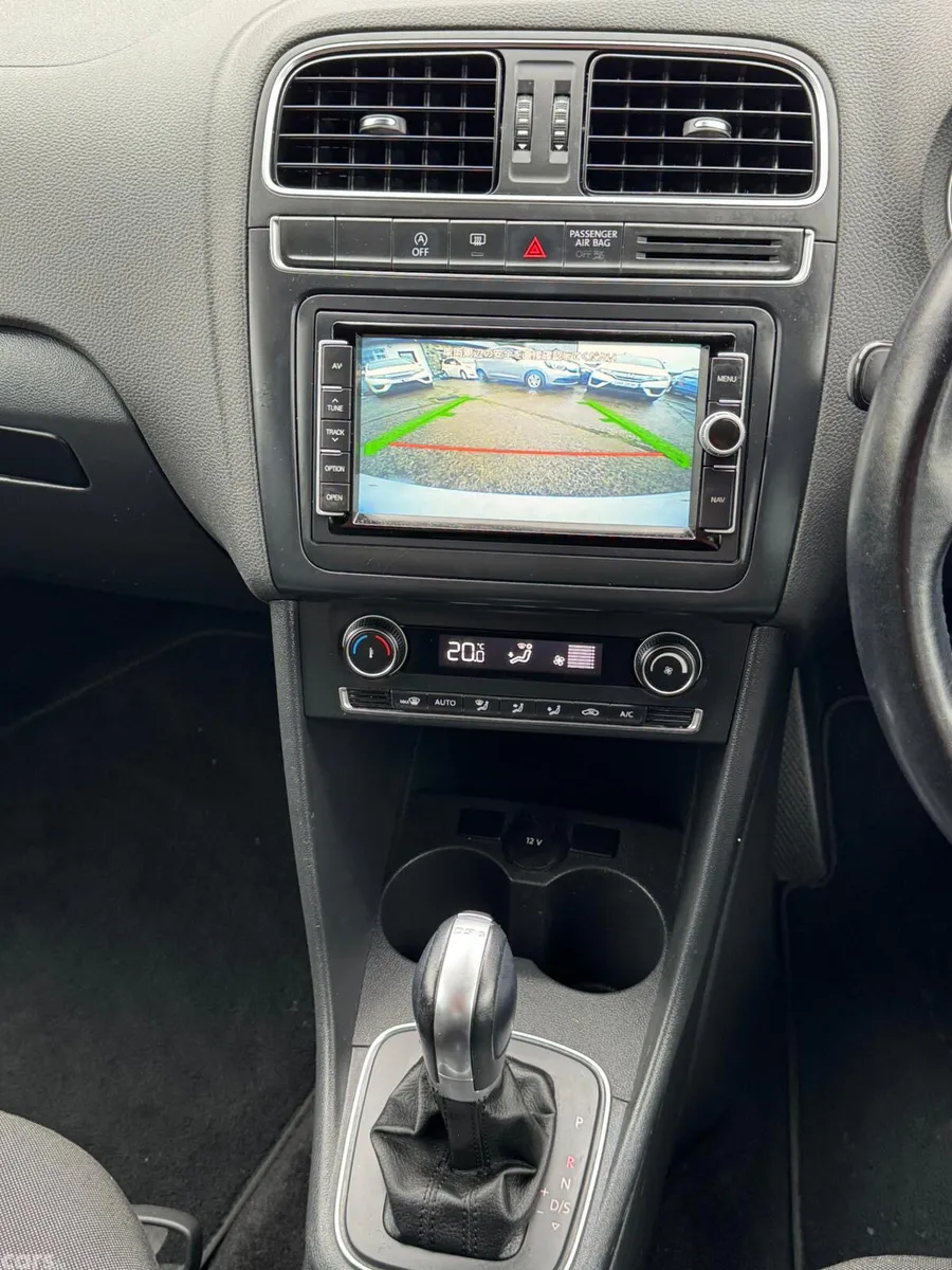 Volkswagen Polo Hatchback, Petrol, 2015, White