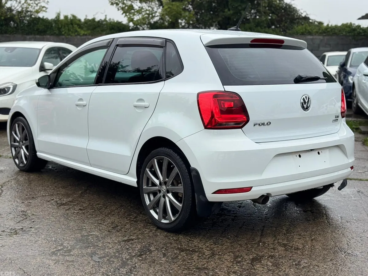 Volkswagen Polo Hatchback, Petrol, 2015, White