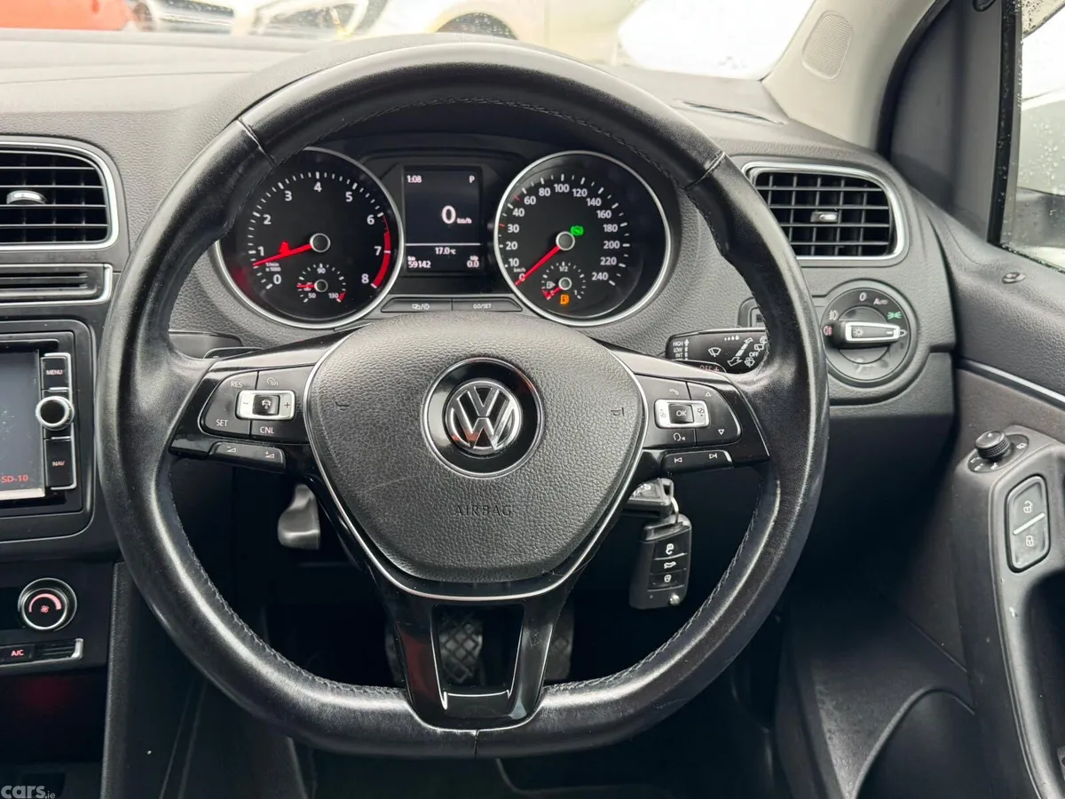 Volkswagen Polo Hatchback, Petrol, 2015, White