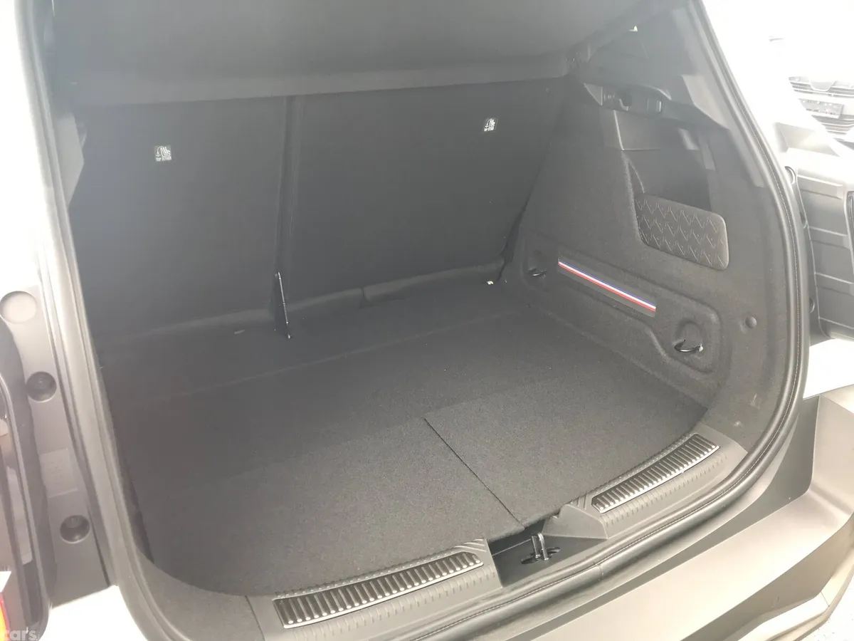 Renault 4 Hatchback, Electric, 2026, White