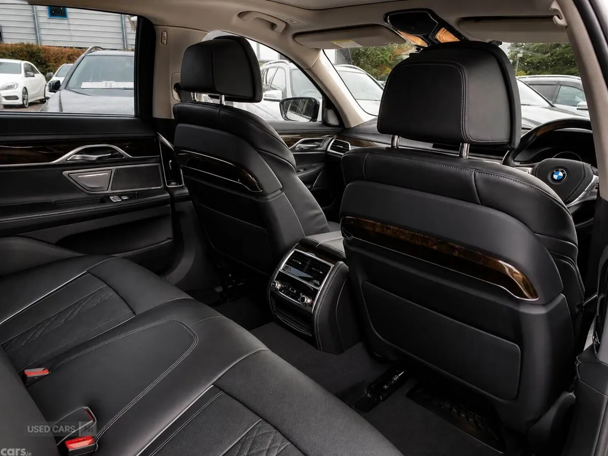 BMW 7-Series , Petrol, 2016, White
