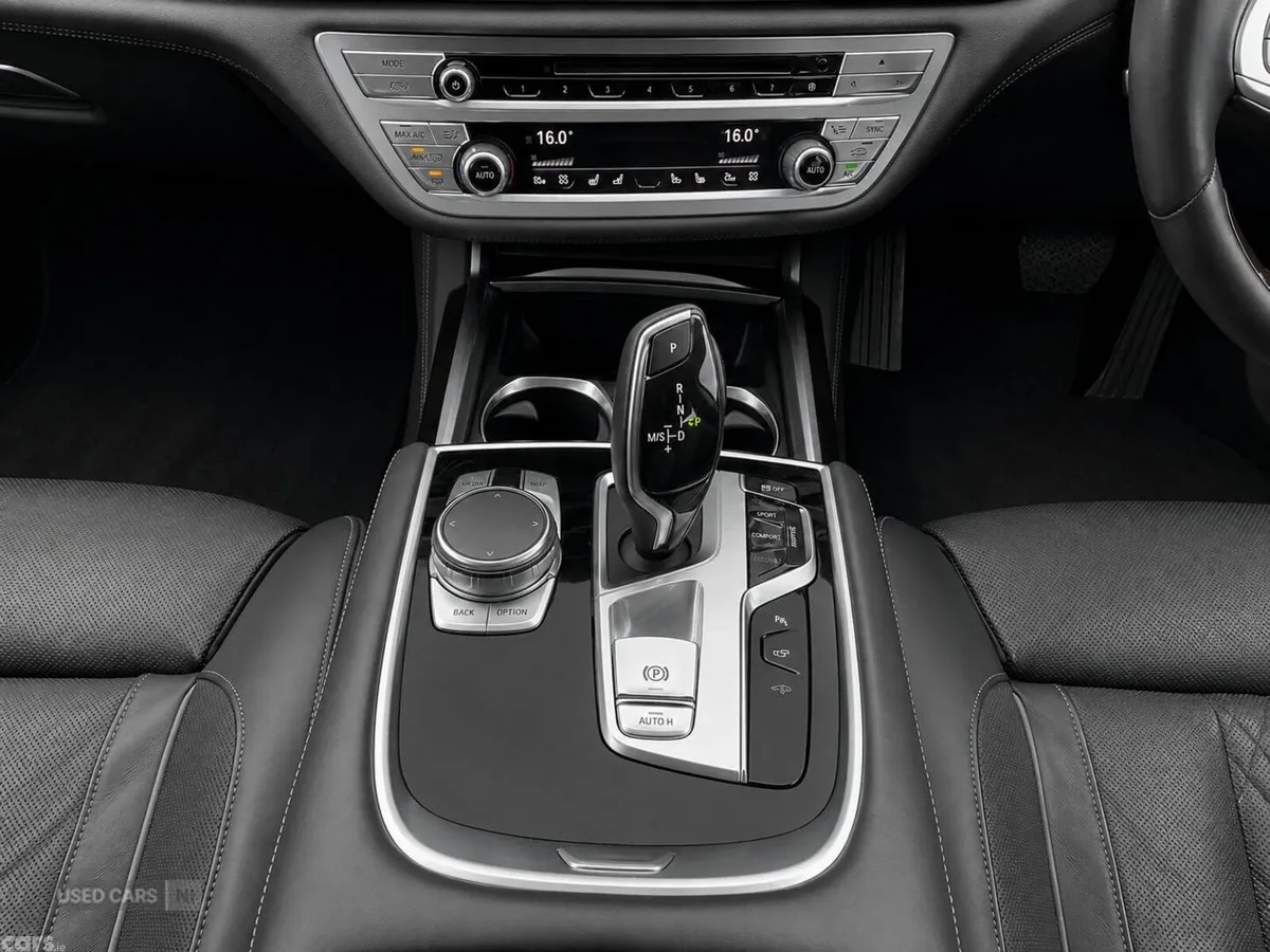 BMW 7-Series , Petrol, 2016, White