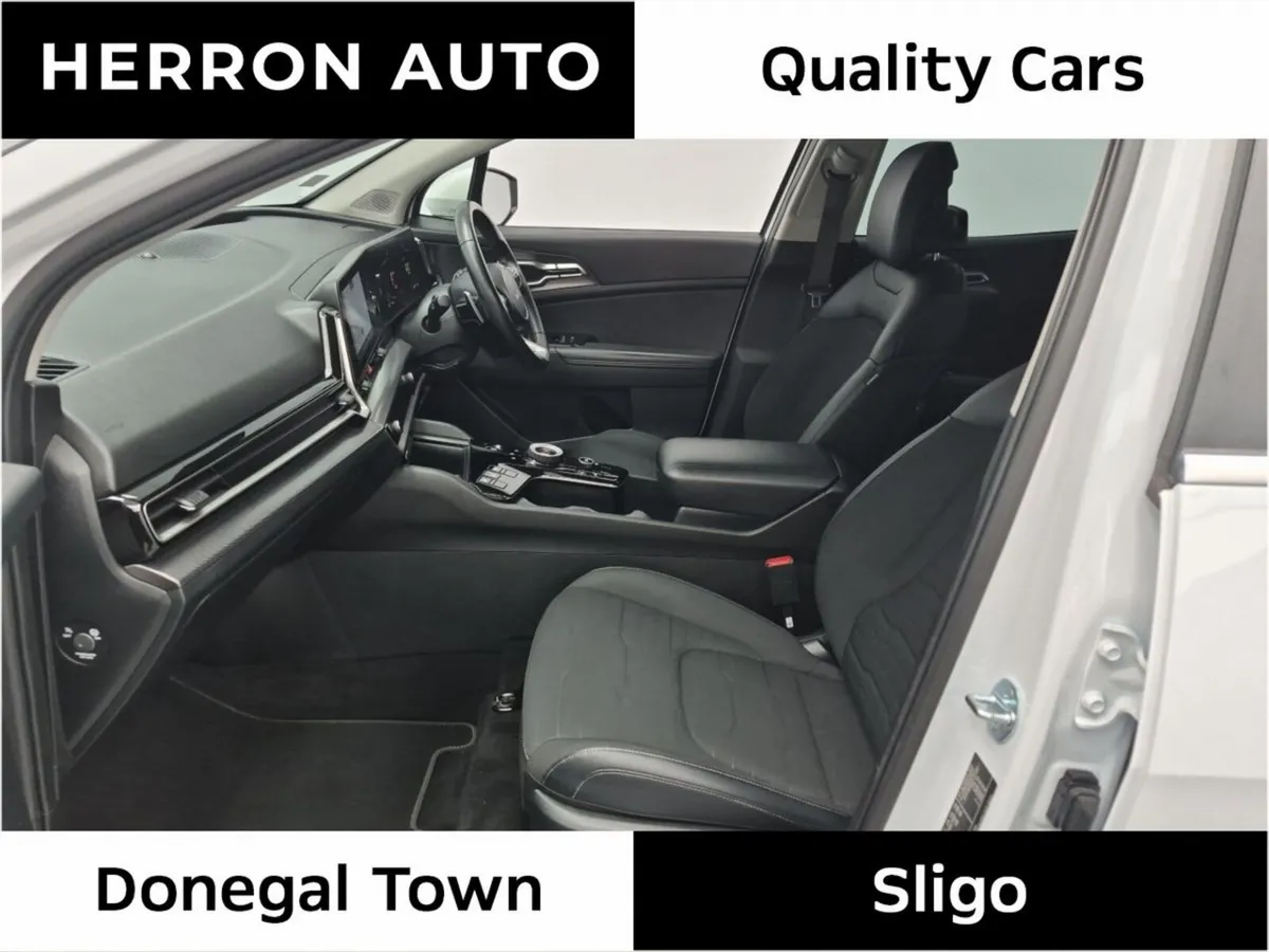 Kia Sportage SUV, Petrol Hybrid, 2023, White