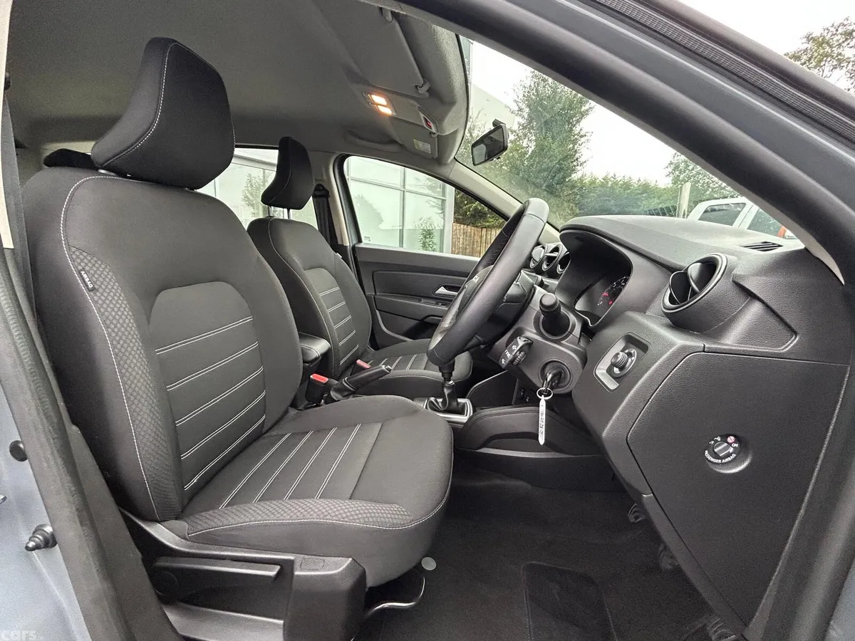Dacia Duster SUV, Petrol, 2023, Grey