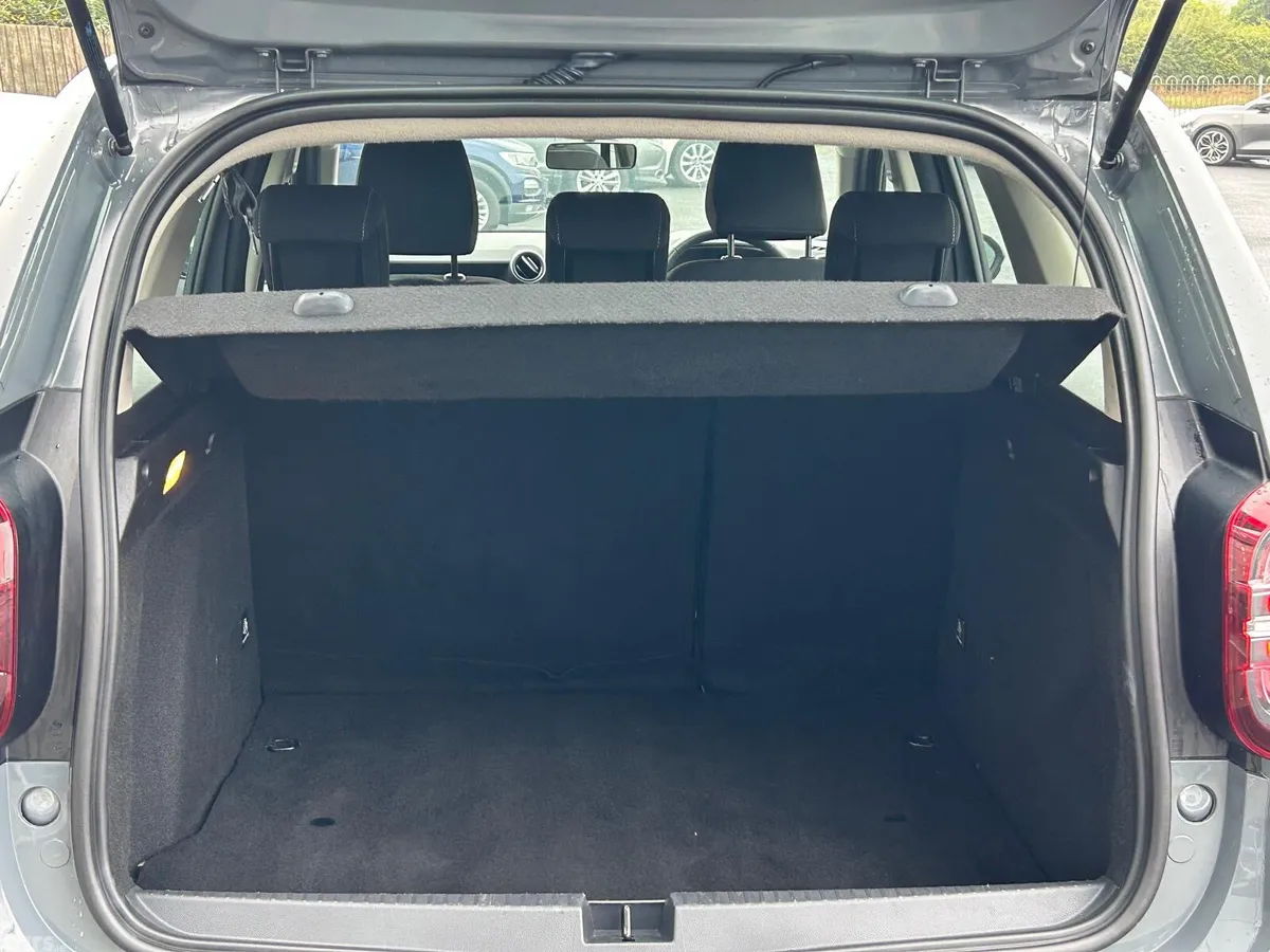 Dacia Duster SUV, Petrol, 2023, Grey