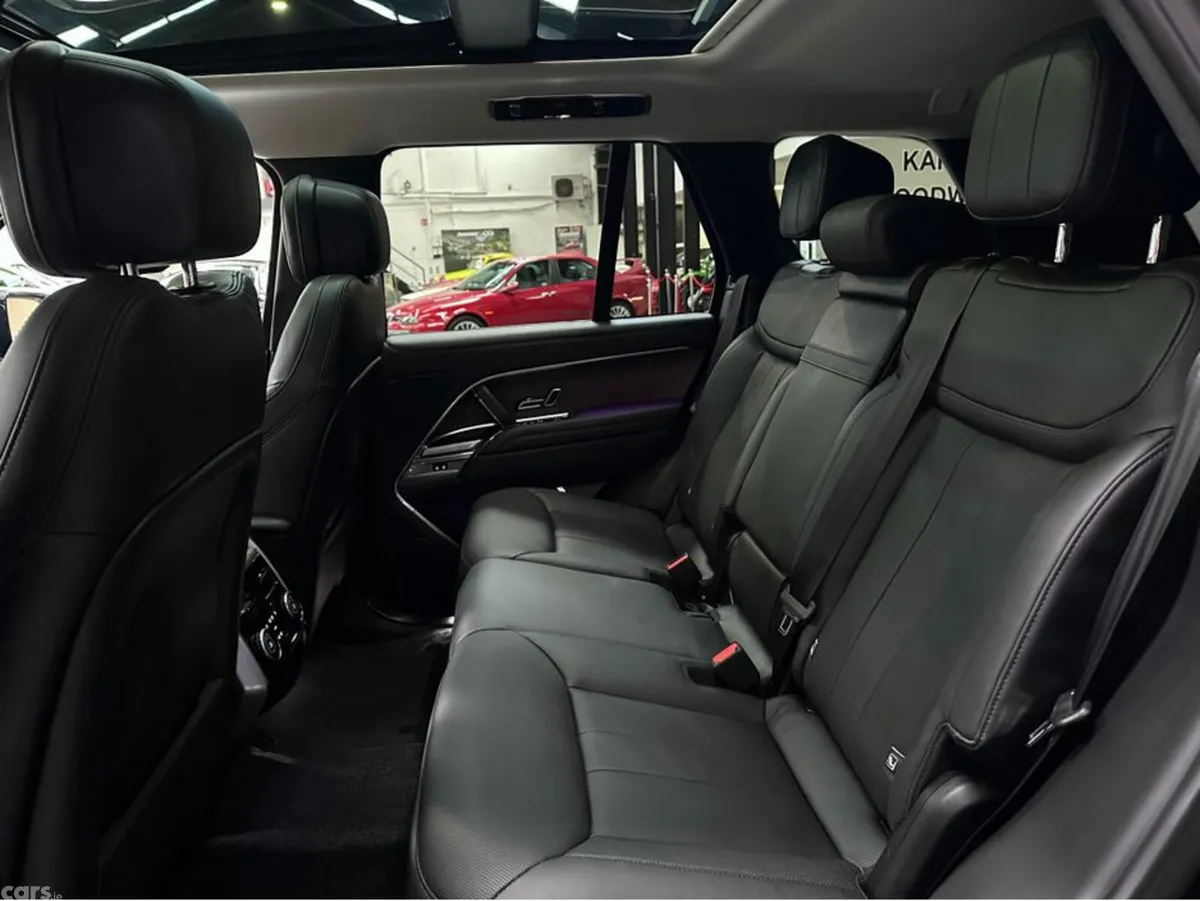 Land Rover Range Rover SUV, Petrol Plug-in Hybrid, 2023, Black