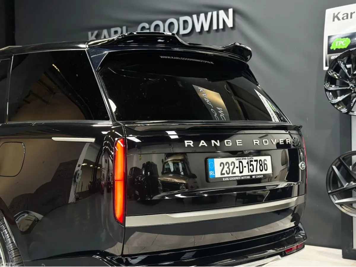 Land Rover Range Rover SUV, Petrol Plug-in Hybrid, 2023, Black