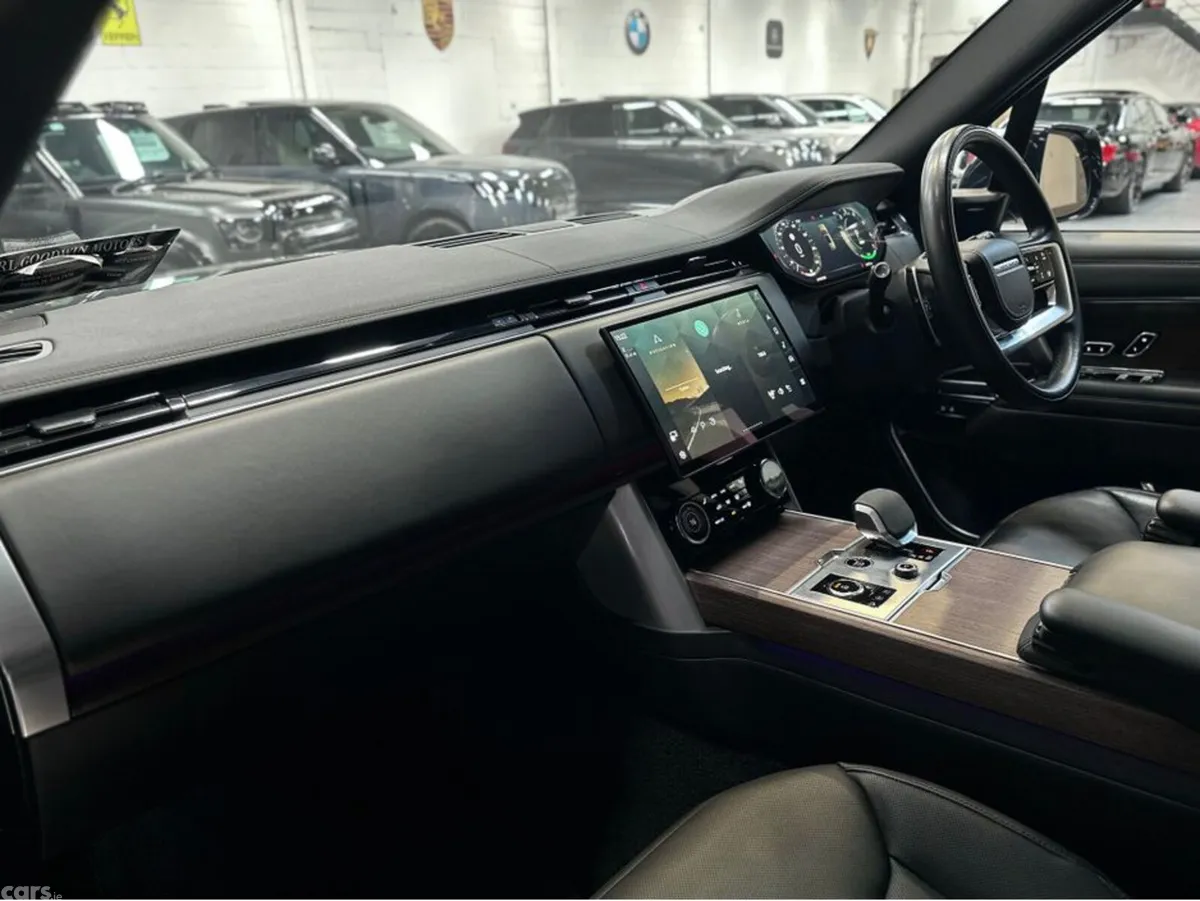 Land Rover Range Rover SUV, Petrol Plug-in Hybrid, 2023, Black