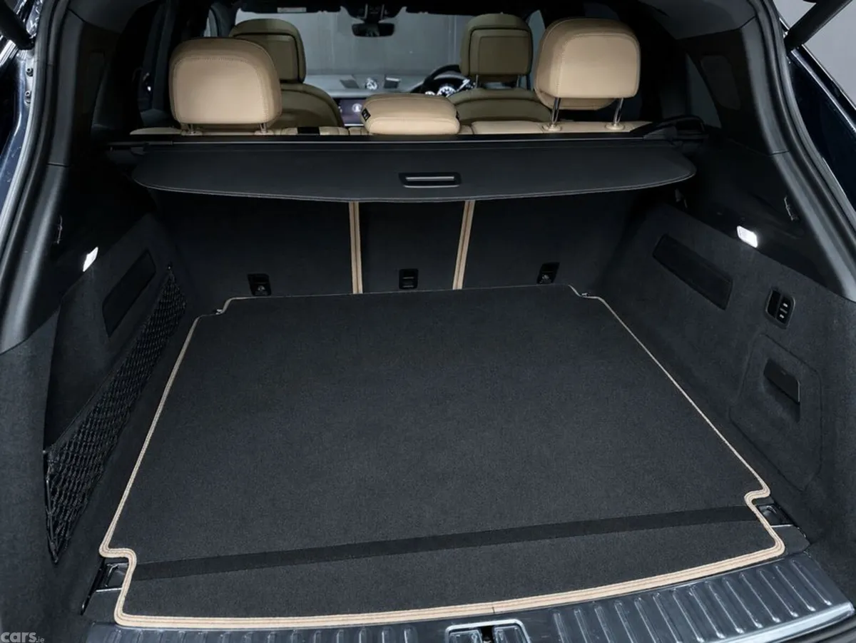 Porsche Cayenne SUV, Petrol Plug-in Hybrid, 2022, Blue