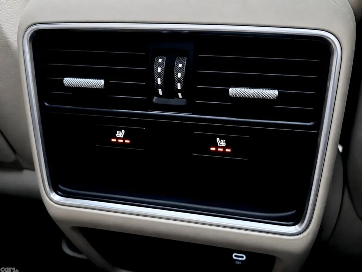 Porsche Cayenne SUV, Petrol Plug-in Hybrid, 2022, Blue