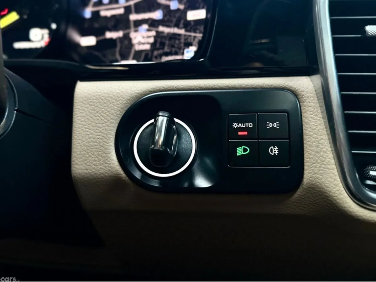 Porsche Cayenne SUV, Petrol Plug-in Hybrid, 2022, Blue