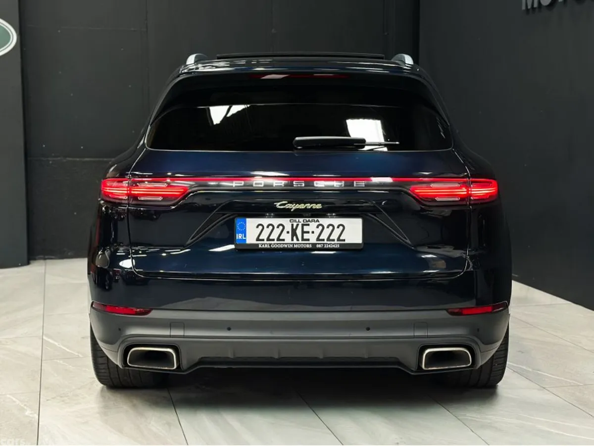Porsche Cayenne SUV, Petrol Plug-in Hybrid, 2022, Blue