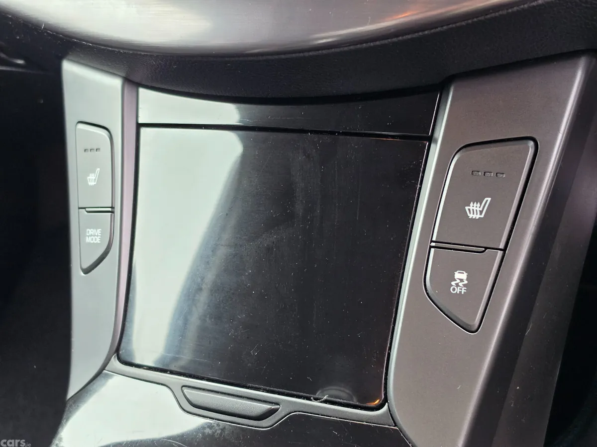 Hyundai i40 Saloon, Diesel, 2017, Silver