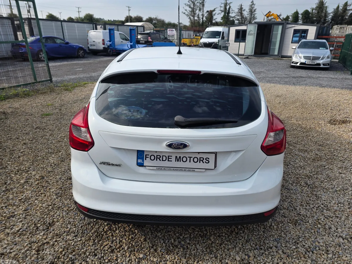 Ford Focus Hatchback, Diesel, 2014, White