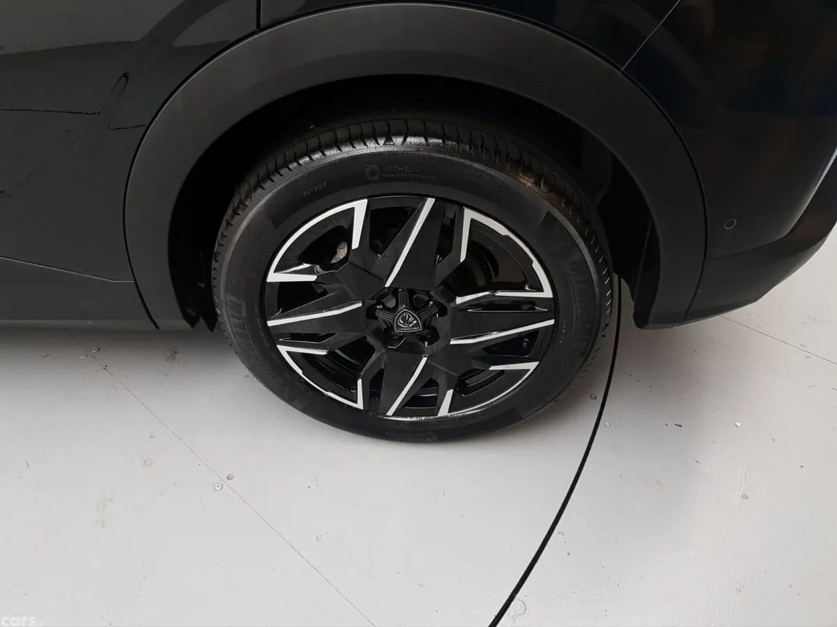 Peugeot 3008 MPV, Petrol Hybrid, 2024, Black
