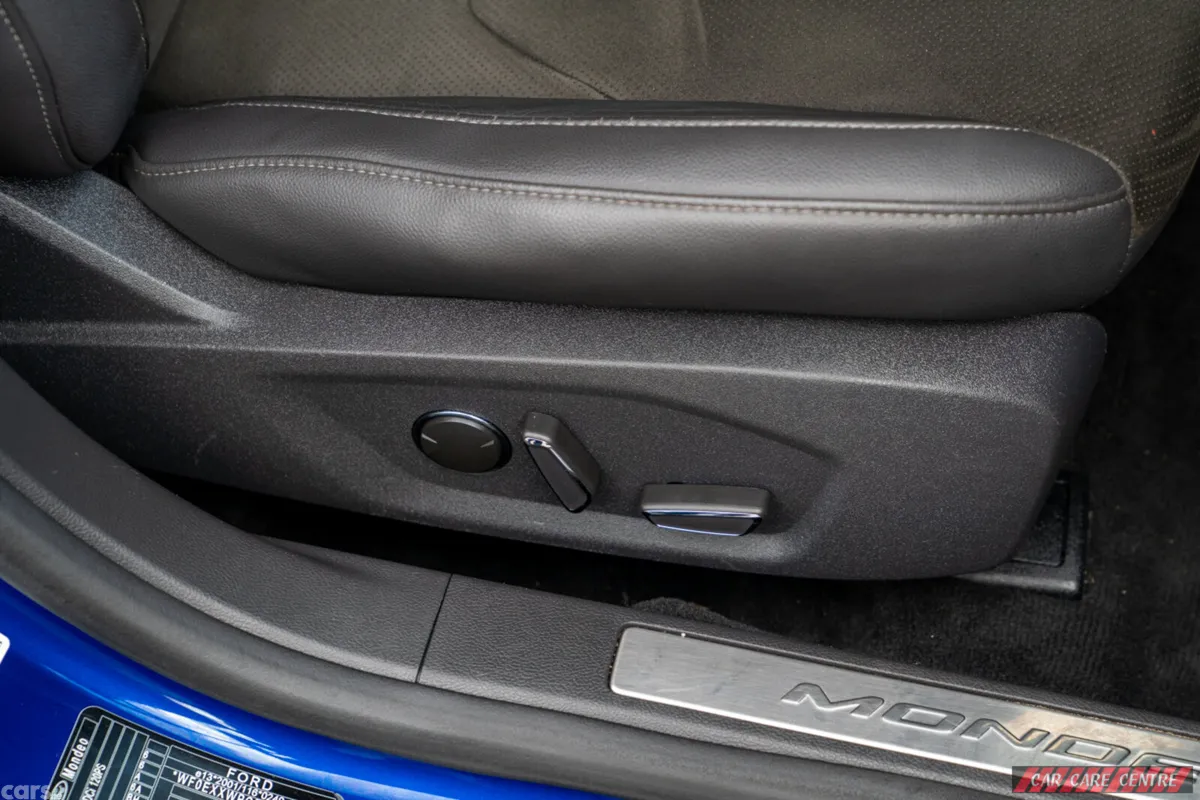 Ford Mondeo Hatchback, Diesel, 2017, Blue