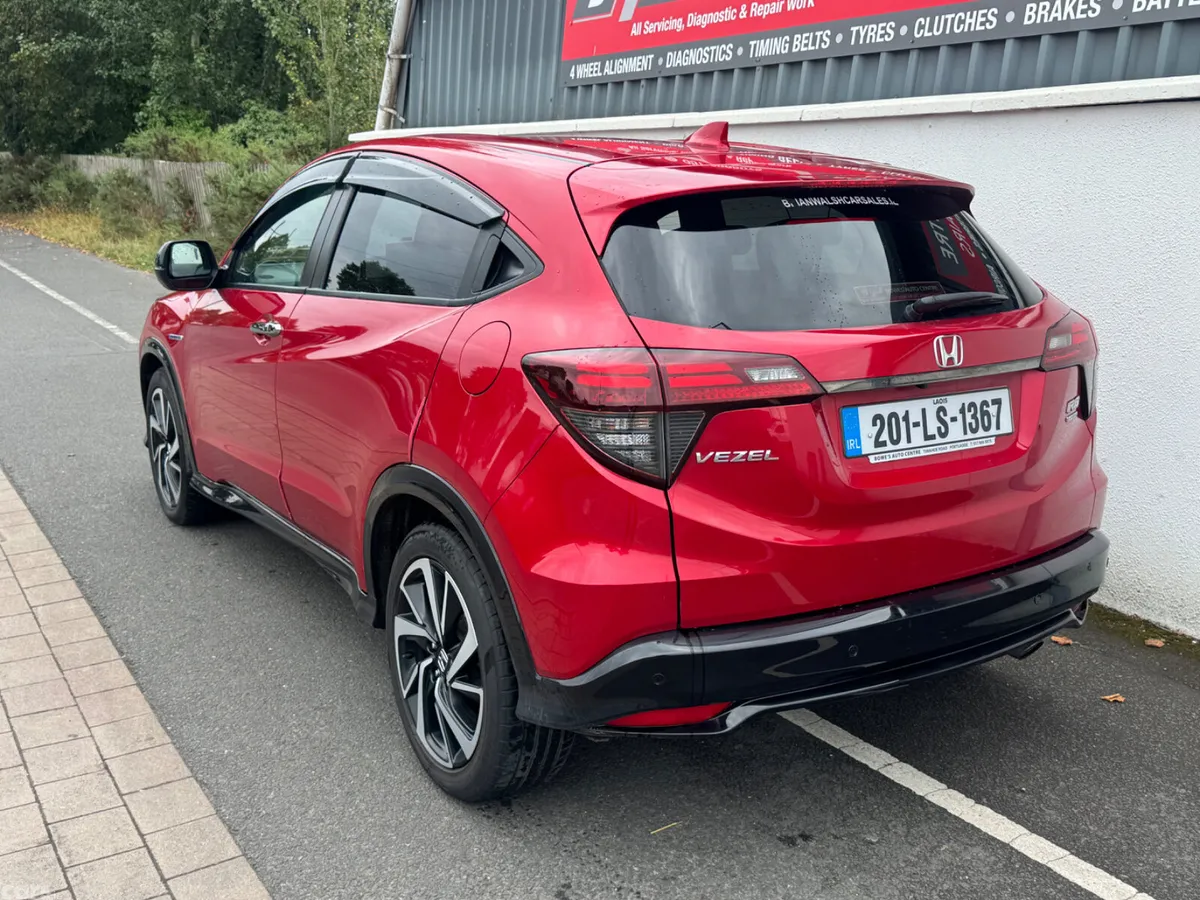 Honda Vezel Estate, Petrol Hybrid, 2020, Red