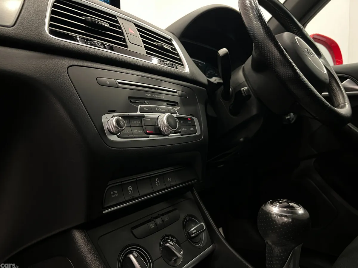Audi Q3 SUV, Diesel, 2016, Red