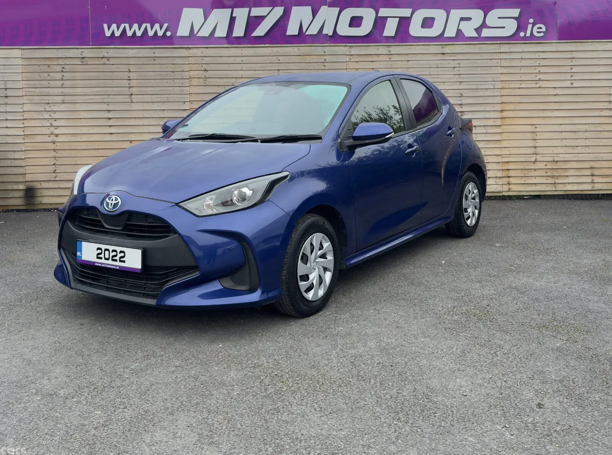 Toyota Yaris Hatchback, Petrol Hybrid, 2022, Blue