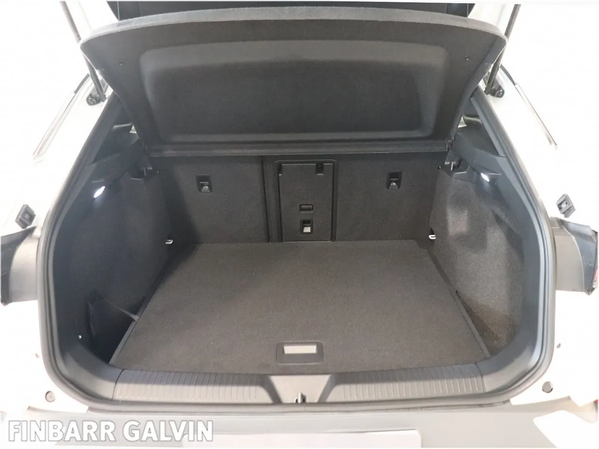 Volkswagen ID.4 Estate, Electric, 2023, White