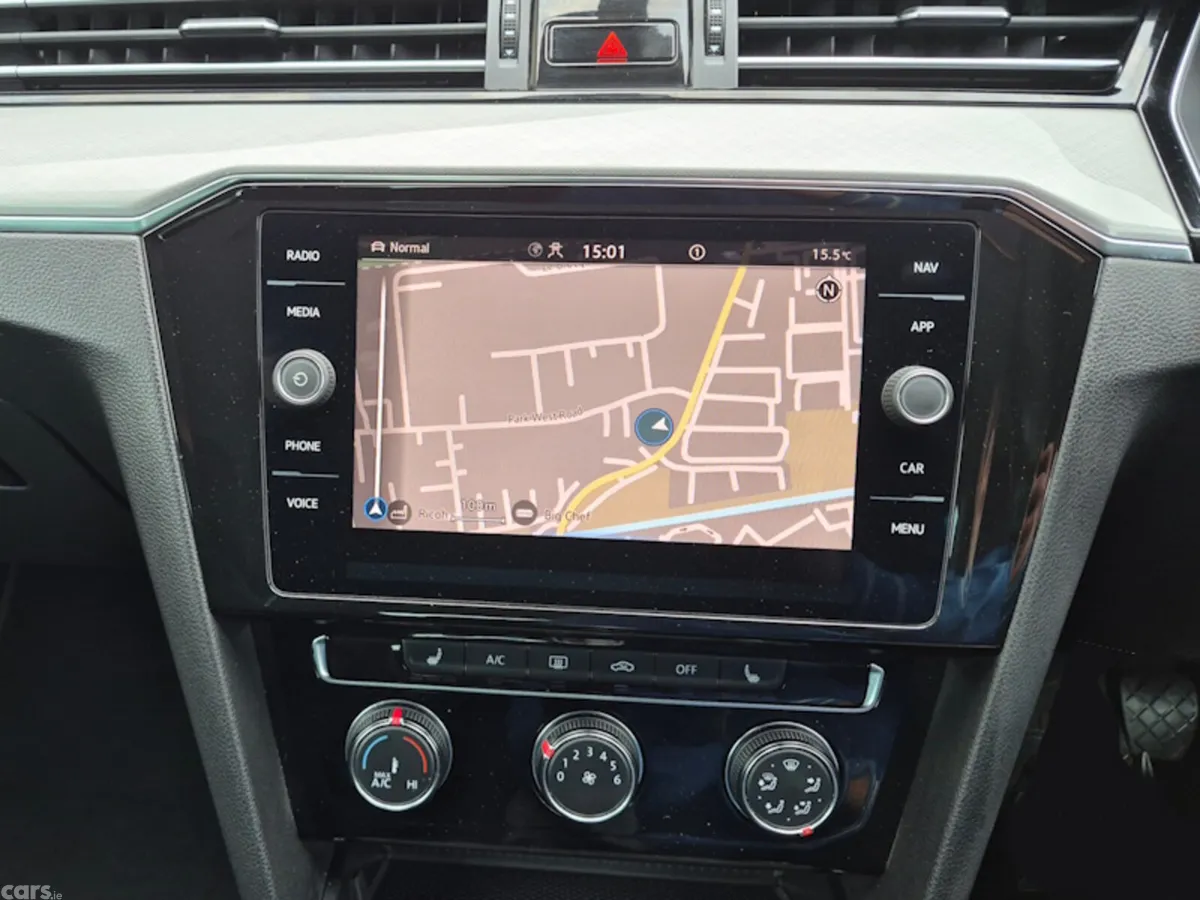 Volkswagen Passat Estate, Diesel, 2022, Grey