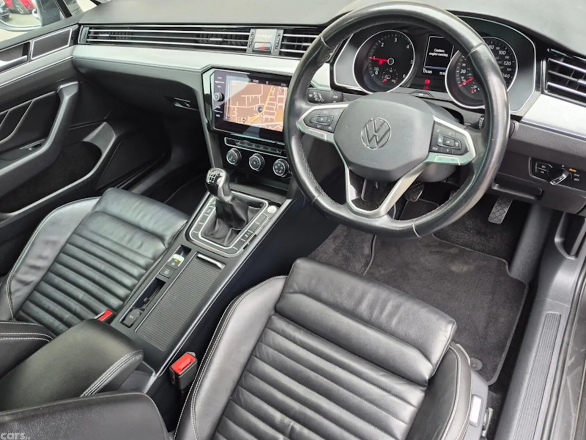 Volkswagen Passat Estate, Diesel, 2022, Grey