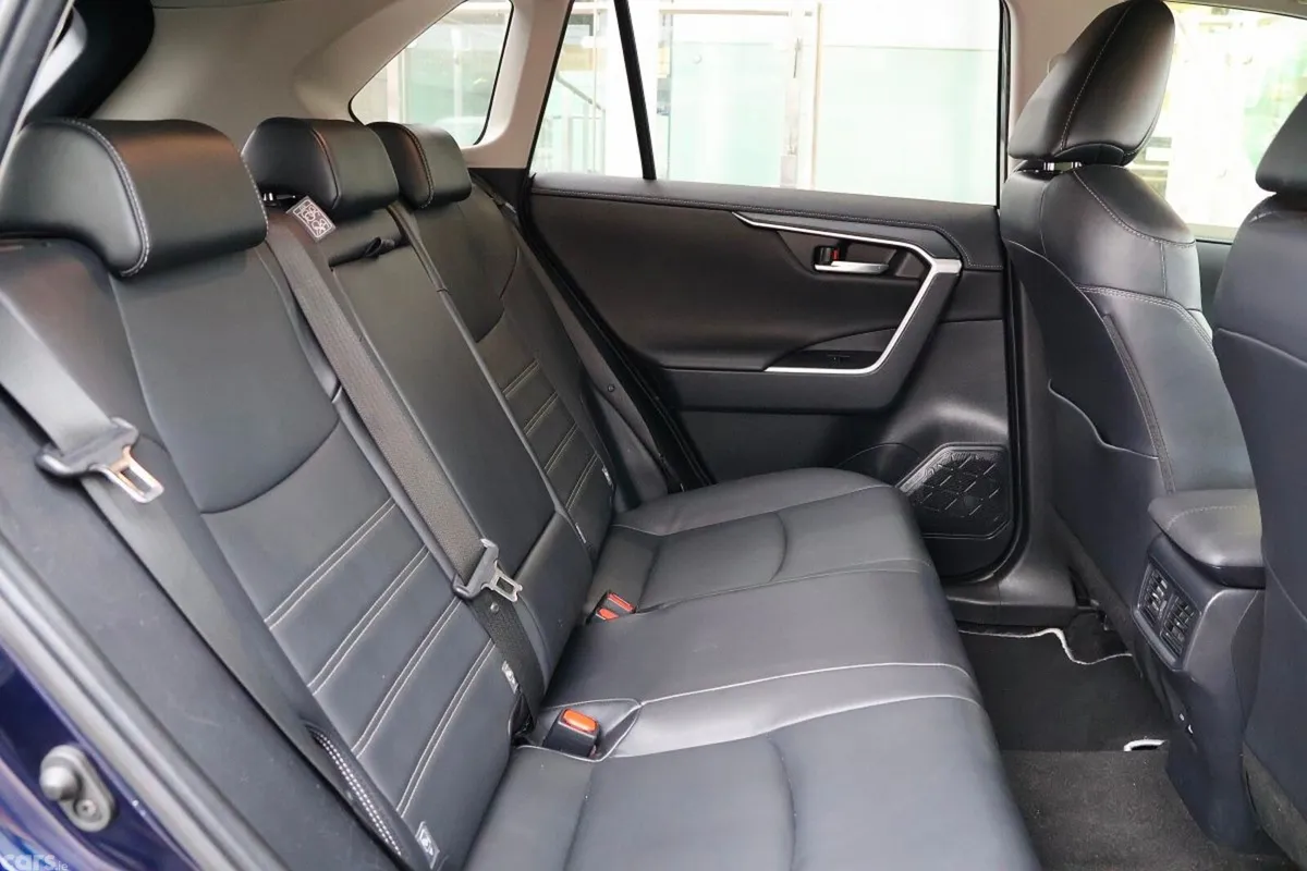 Toyota RAV4 SUV, Petrol Hybrid, 2023, Blue