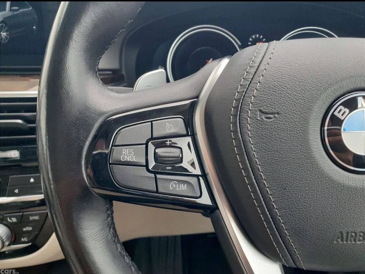BMW 5-Series Estate, Diesel, 2018, Blue