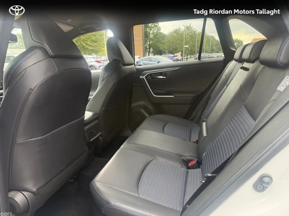 Toyota RAV4 SUV, Petrol Hybrid, 2024, White