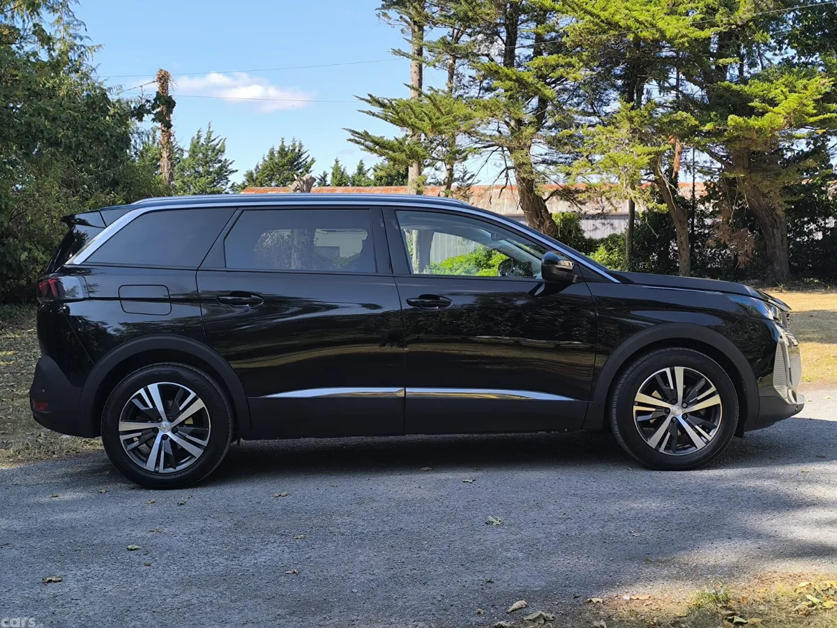 Peugeot 5008 MPV, Diesel, 2022, Black