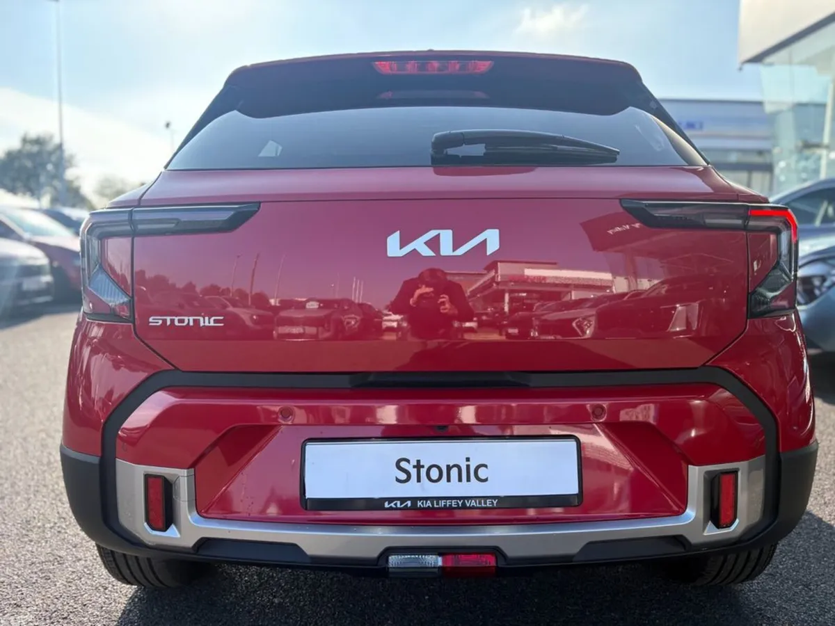 Kia Stonic Hatchback, Petrol, 2027, Red