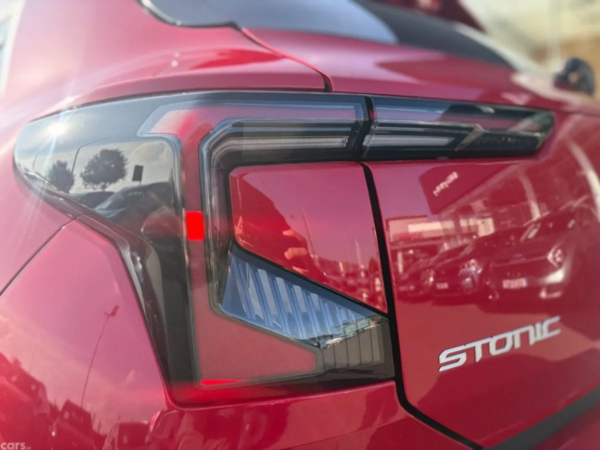 Kia Stonic Hatchback, Petrol, 2027, Red