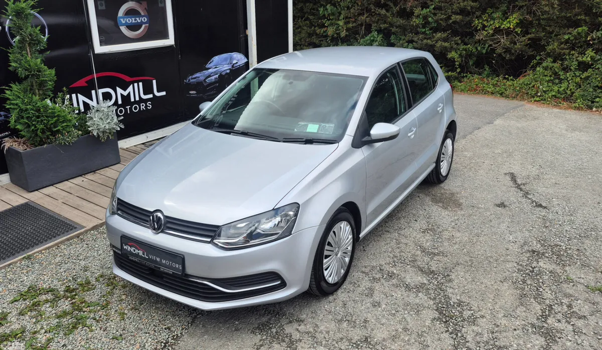 Volkswagen Polo Hatchback, Petrol, 2015, Silver