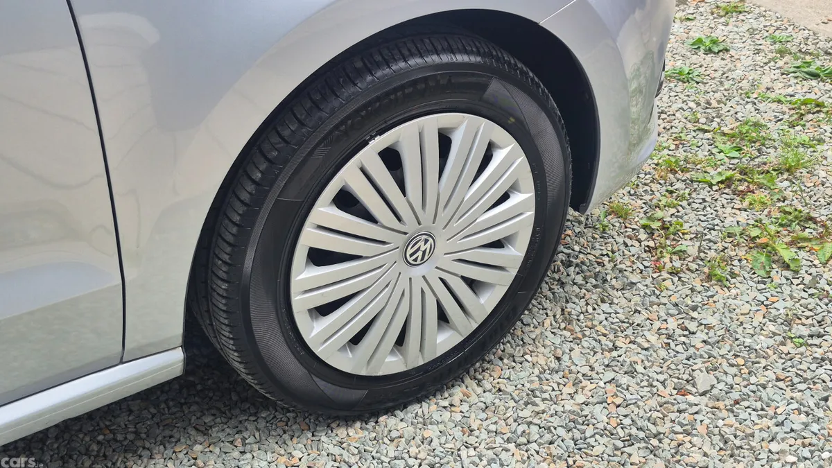 Volkswagen Polo Hatchback, Petrol, 2015, Silver