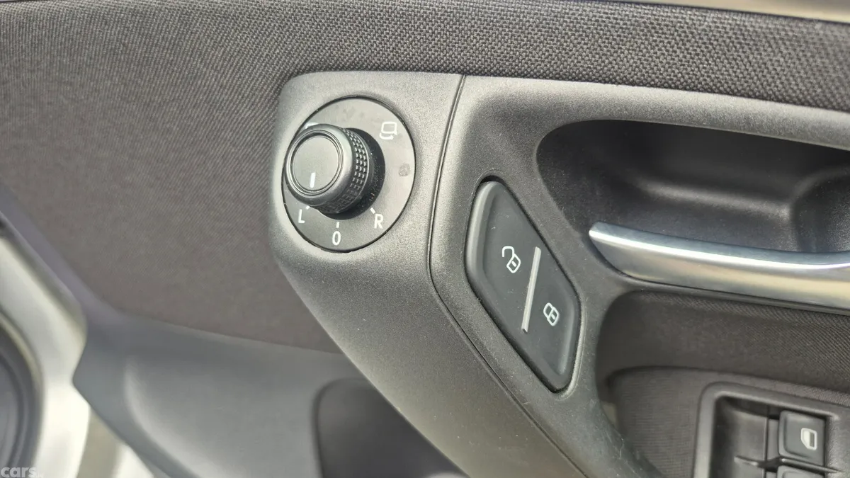 Volkswagen Polo Hatchback, Petrol, 2015, Silver