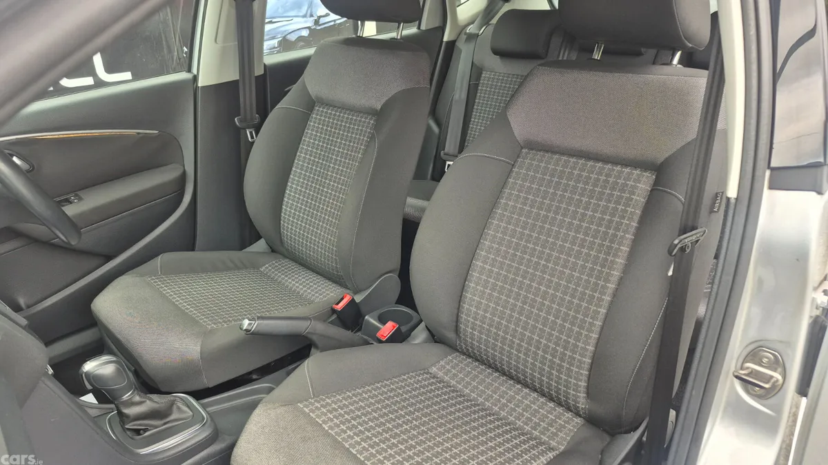Volkswagen Polo Hatchback, Petrol, 2015, Silver