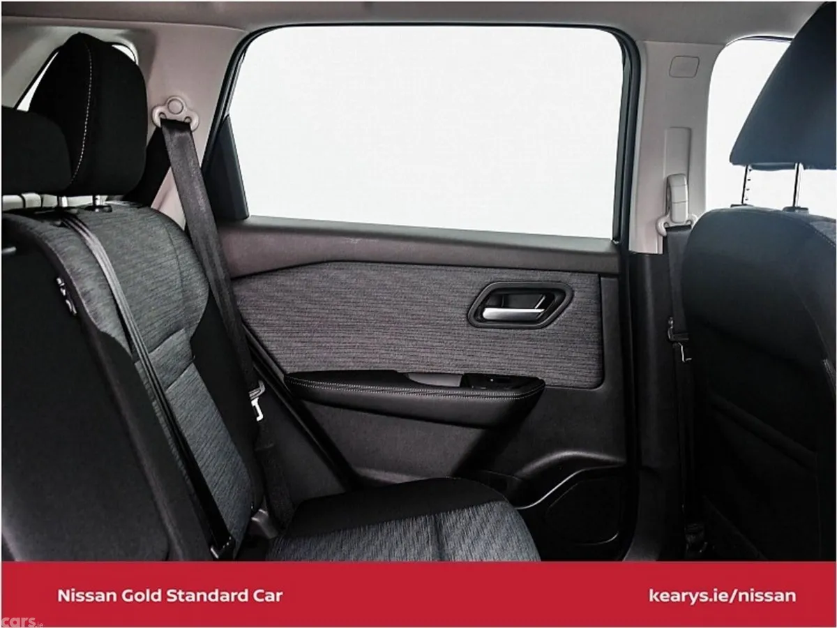 Nissan X-Trail SUV, Petrol Hybrid, 2024, Gold
