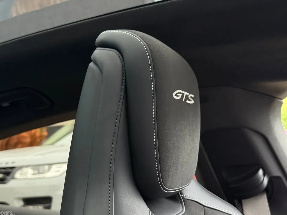 Porsche Taycan Saloon, Electric, 2023, Blue
