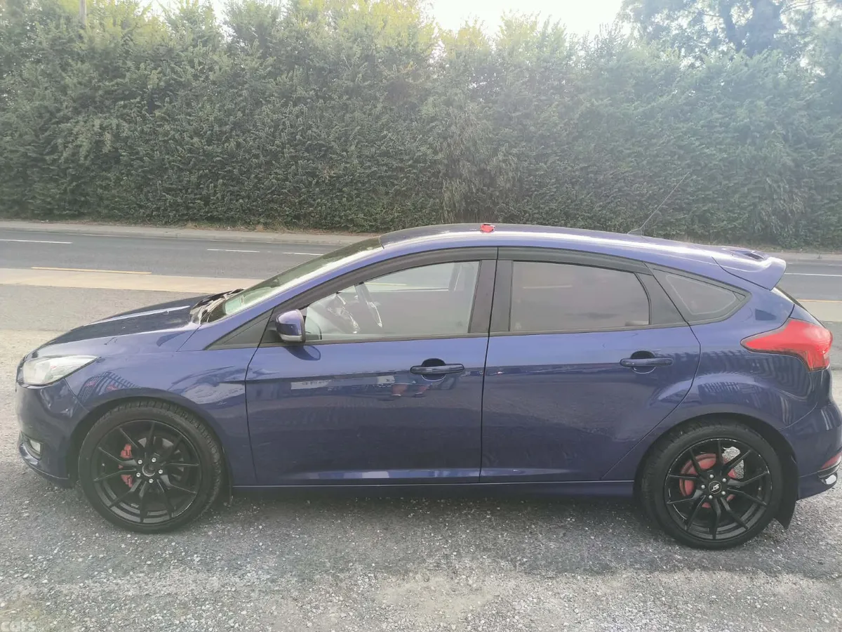Ford Focus Hatchback, Diesel, 2015, Blue