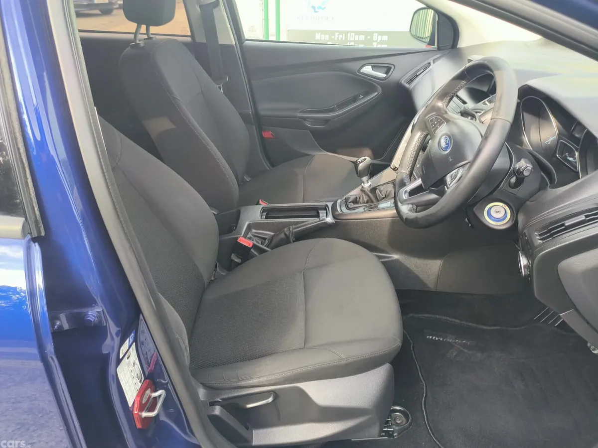 Ford Focus Hatchback, Diesel, 2015, Blue