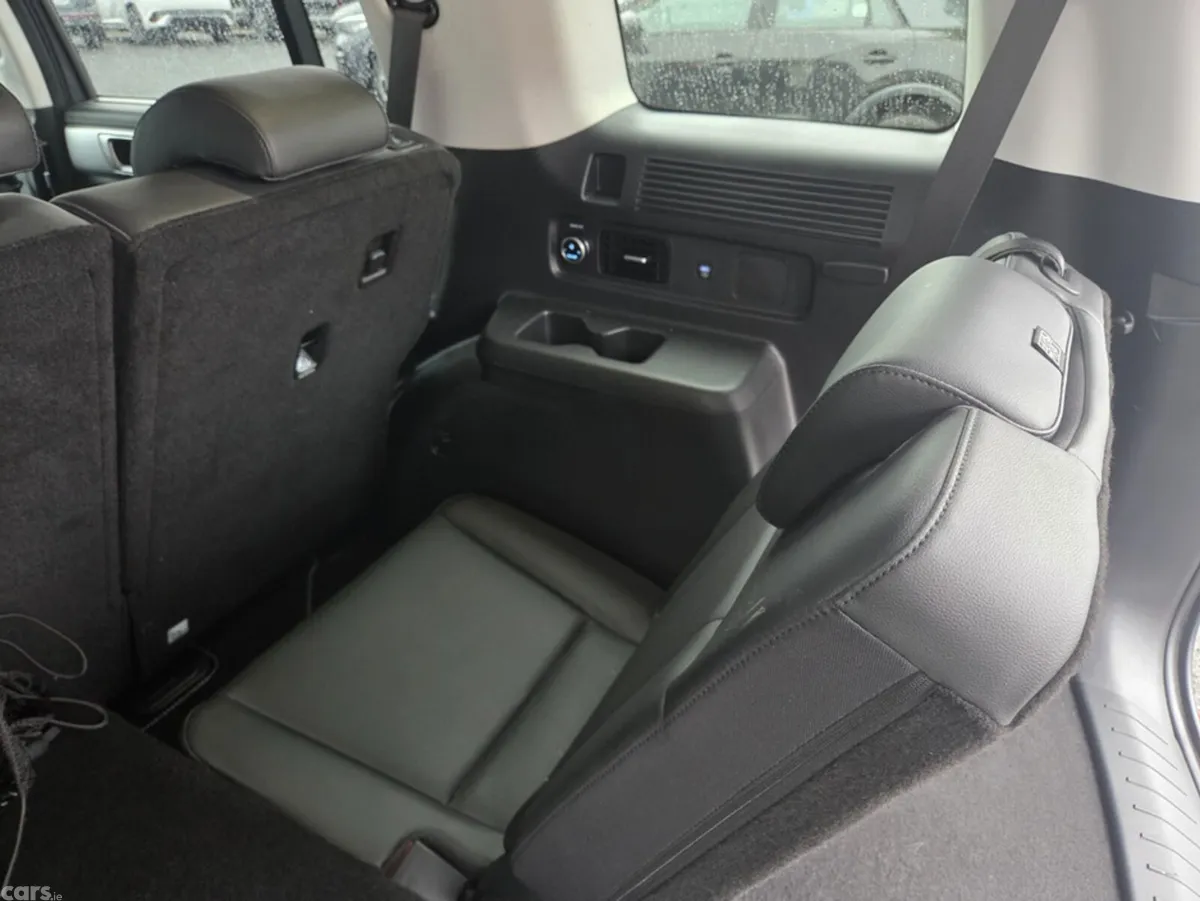 Hyundai Santa Fe Estate, Petrol Plug-in Hybrid, 2025, Grey