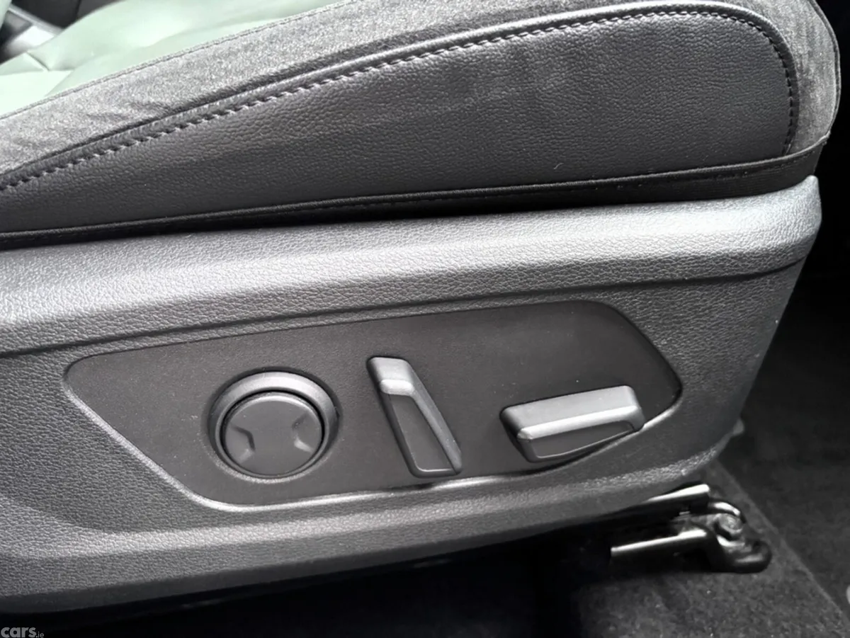 Kia Sportage MPV, Petrol Plug-in Hybrid, 2025, Black