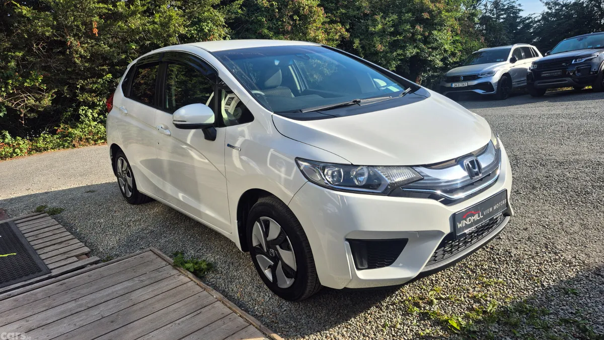 Honda Fit Hatchback, Petrol Hybrid, 2015, White