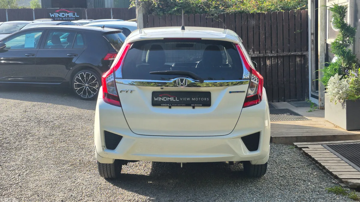 Honda Fit Hatchback, Petrol Hybrid, 2015, White