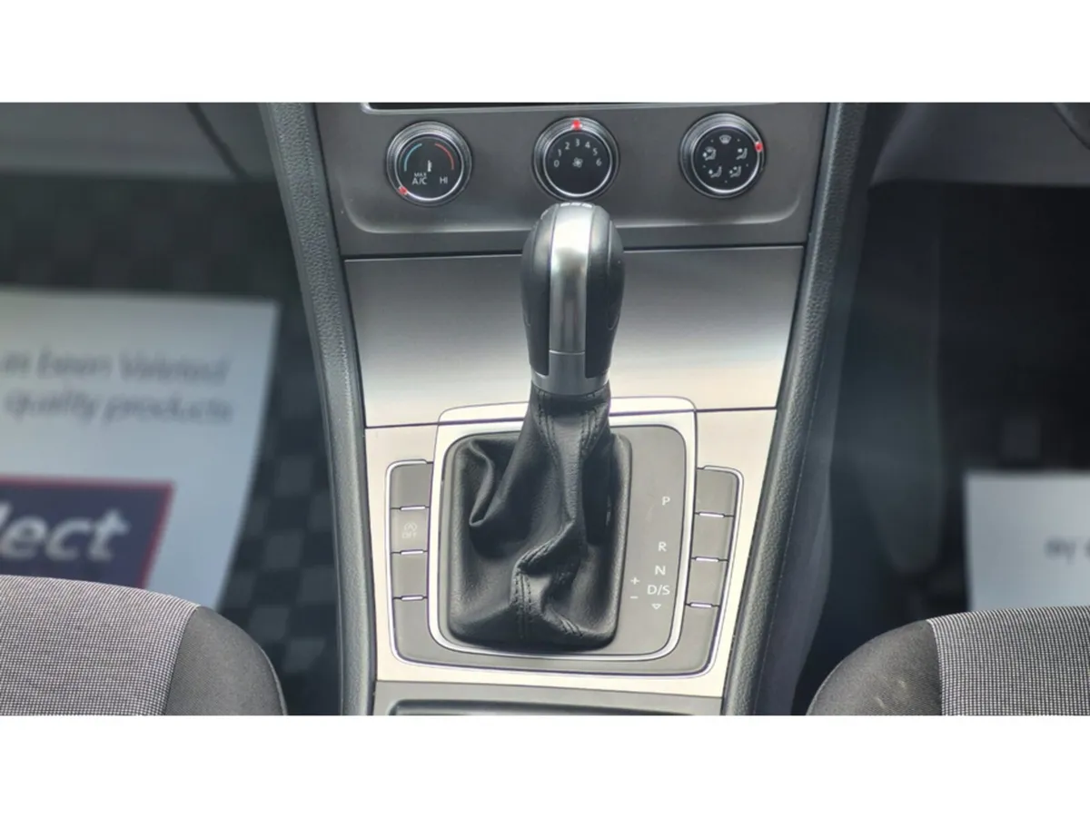 Volkswagen Golf Hatchback, Petrol, 2016, Silver