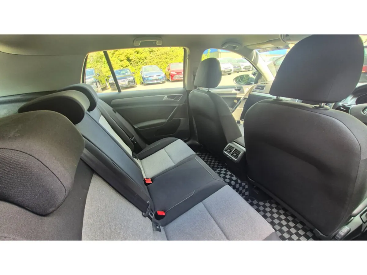Volkswagen Golf Hatchback, Petrol, 2016, Silver