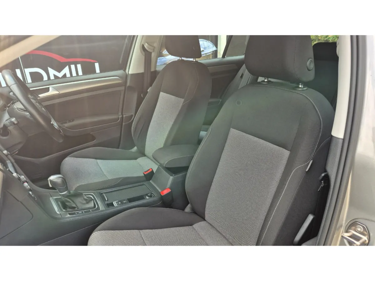 Volkswagen Golf Hatchback, Petrol, 2016, Silver